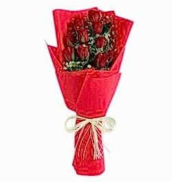 send one dozen red roses in bouquet to dhaka