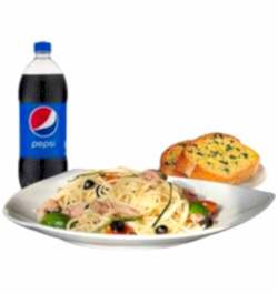 pizza inn carbonara with garlic bread and pepsi